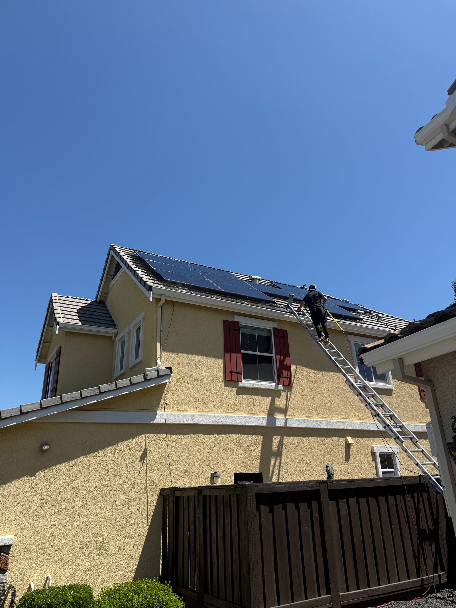 Commercial Solar Cleaning